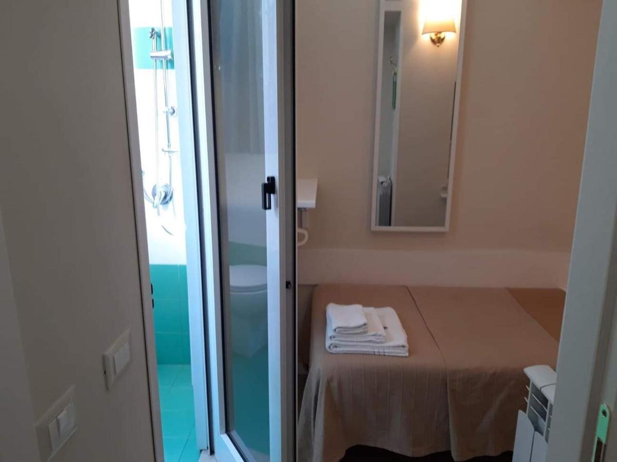 Small Single Bed and breakfast
